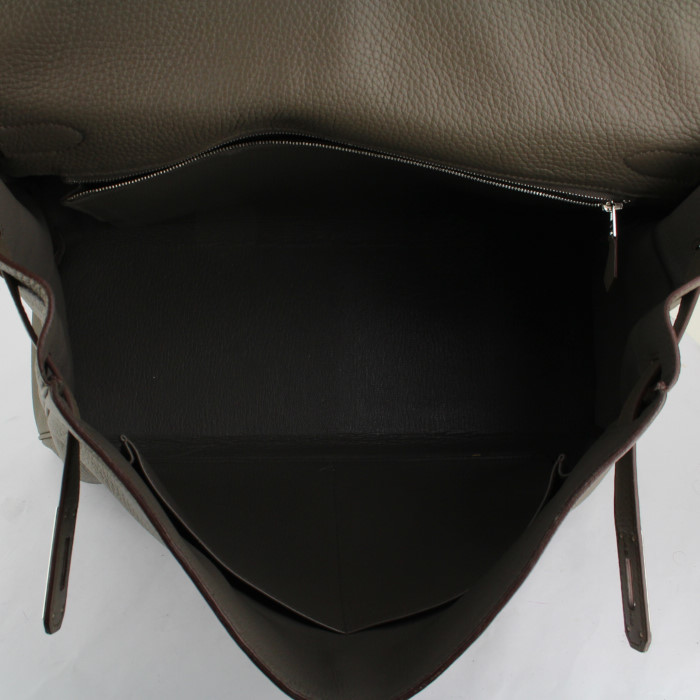 Bolso de mano Hermes Kelly 40 cm en cuero togo gris - Detail D2