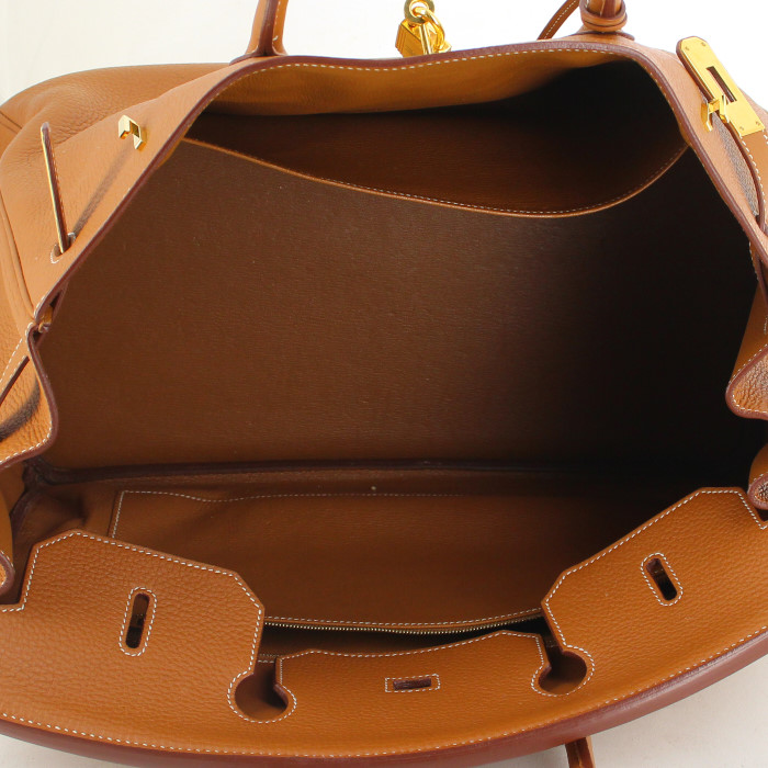 Bolso de mano Hermes Birkin 40 cm en cuero togo color oro - Detail D2