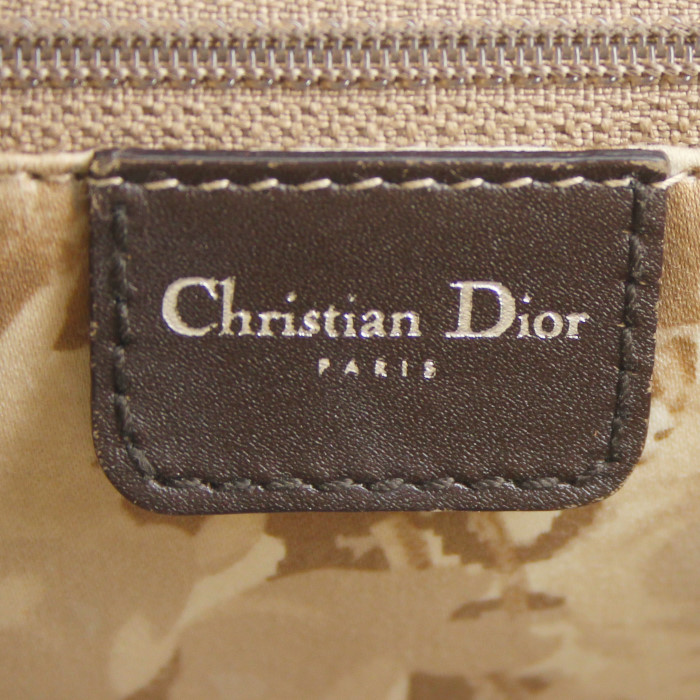 Bolso de mano Dior en cuero marrón - Detail D3