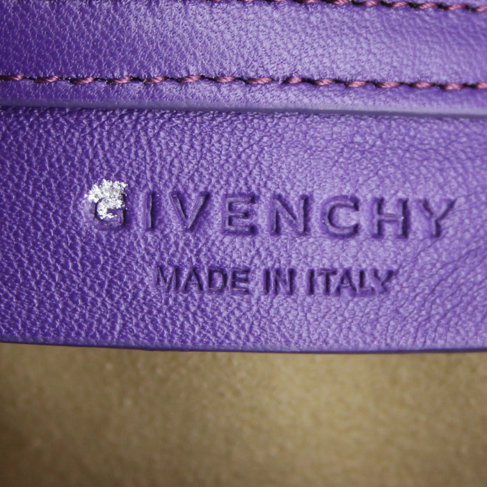Givenchy Lucrezia handbag in purple leather - Detail D4