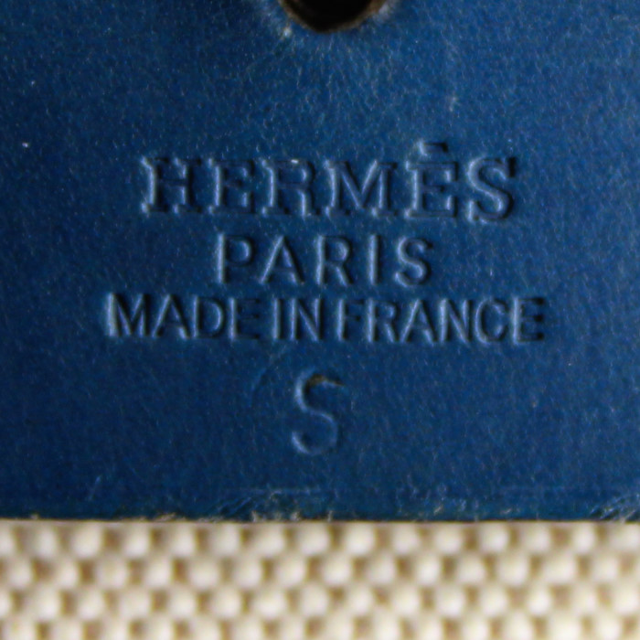 Bolso de mano Hermes Herbag en lona beige y cuero azul oscuro - Detail D4