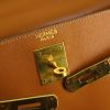 Bolso de mano Hermes Kelly 32 cm en cuero Chamonix color oro - Detail D3 thumbnail
