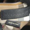 Bolso Cabás Burberry en cuero granulado negro - Detail D3 thumbnail