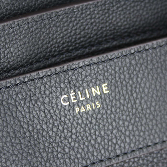 Sac à main Celine Luggage grand modèle en cuir grainé noir - Detail D4