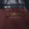 Pochette Chanel Vintage en cuir matelassé bleu - Detail D3 thumbnail