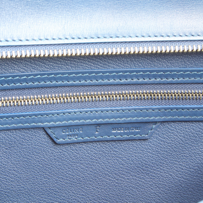 Sac à main Celine Luggage en cuir bleu-marine - Detail D3