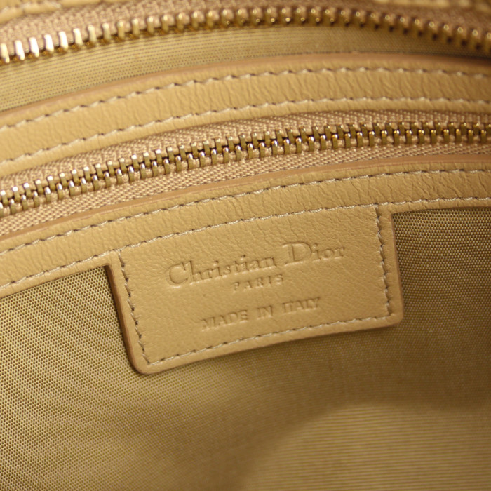 Pochette Dior en cuir beige - Detail D3