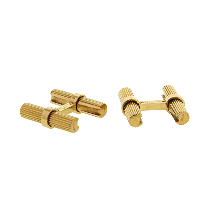 Paire de boutons de manchette Boucheron en or jaune et corail rouge - Detail D1