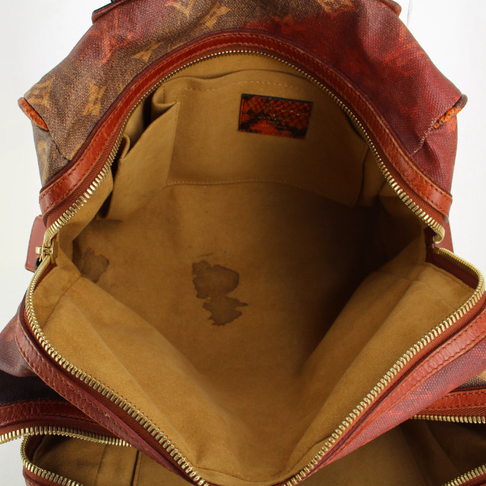 Sac à main Louis Vuitton Mancrazy en toile monogram orange et rouge et cuir - Detail D3