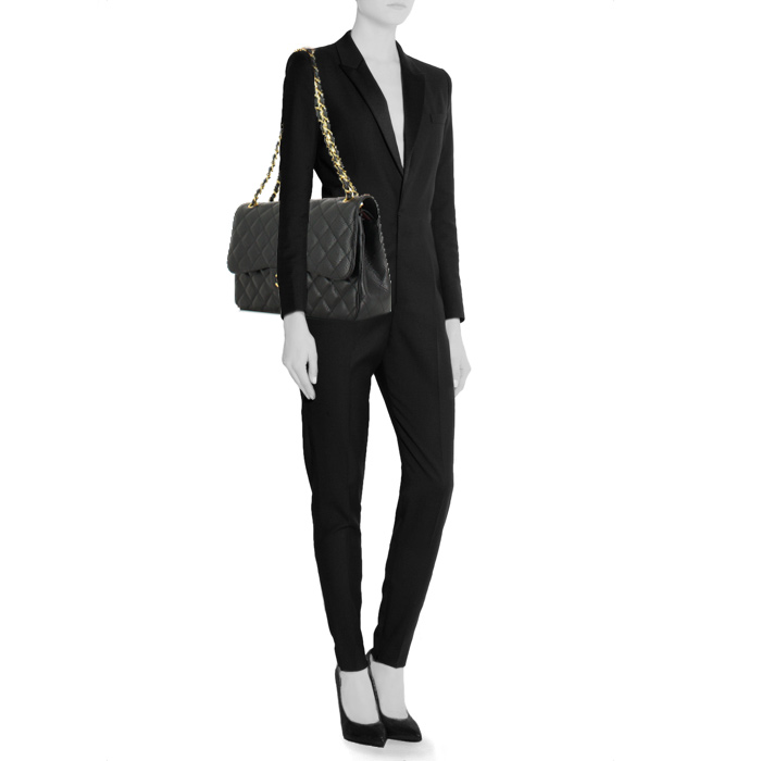 Chanel Timeless jumbo handbag in black quilted grained leather - Detail D1