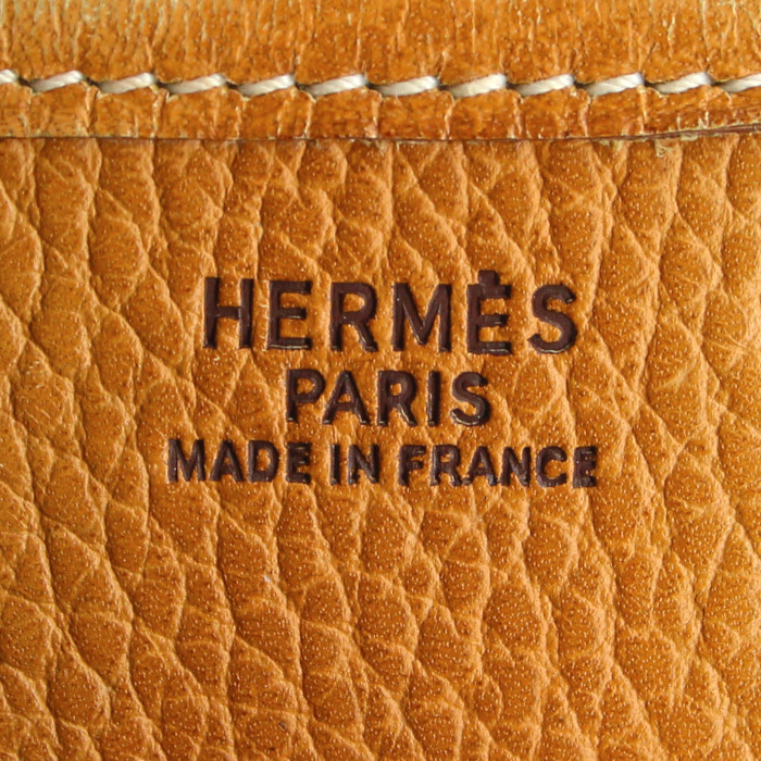 Bolso de mano Hermes Evelyne modelo grande en cuero granulado color oro - Detail D3