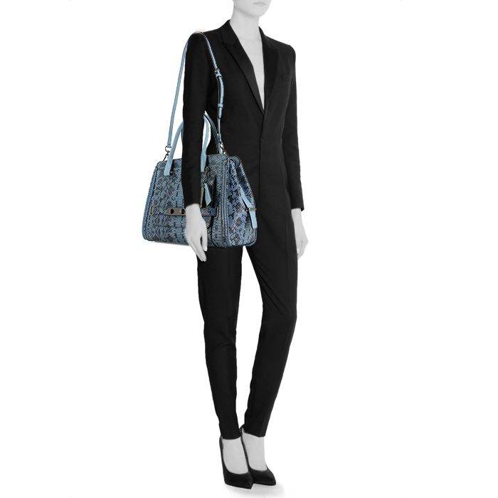 Bolso bandolera Coach en cuero azul y negro - Detail D1