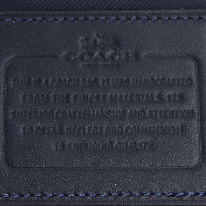 Coach shoulder bag in navy blue leather - Detail D3