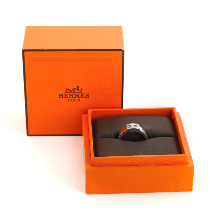 Bague Hermes Heracles en or blanc et diamants - Detail D2