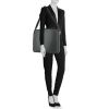 Louis Vuitton briefcase in grey taiga leather - Detail D2 thumbnail