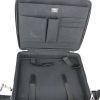 Louis Vuitton briefcase in grey taiga leather - Detail D3 thumbnail