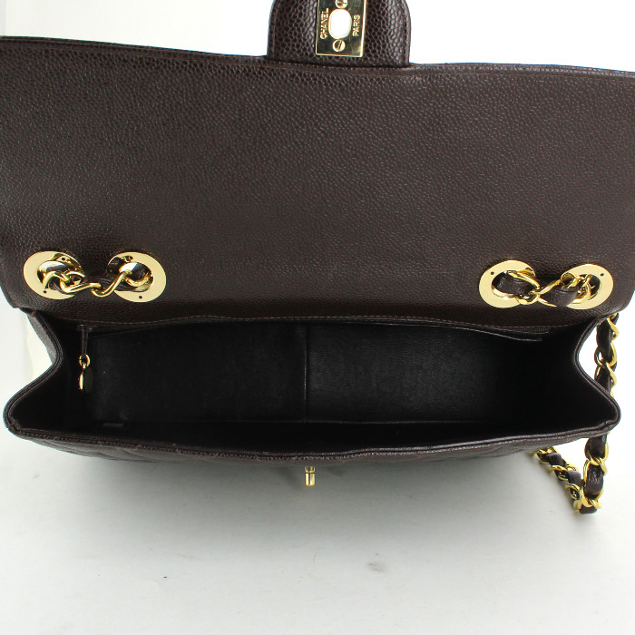 Chanel Timeless jumbo handbag in brown quilted grained leather - Detail D3