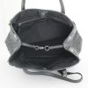 Bolso de mano Dior en lona cannage negra y cuero negro - Detail D2 thumbnail