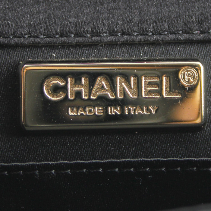 Chanel handbag in black satin - Detail D3
