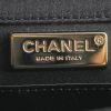 Sac à main Chanel en satin noir - Detail D3 thumbnail