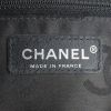 Bolso de mano Chanel Cambon en cuero acolchado rosa y negro - Detail D3 thumbnail