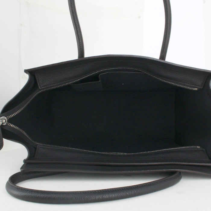 Celine Luggage handbag in black grained leather - Detail D2