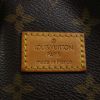 Besace Louis Vuitton moyen modèle en toile monogram enduite marron et cuir naturel - Detail D3 thumbnail