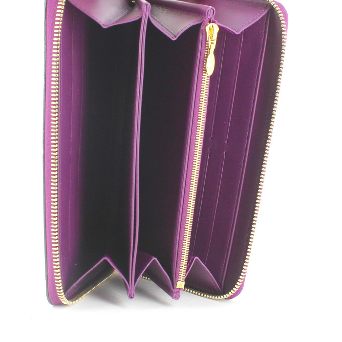 Billetera Louis Vuitton Zippy en charol Monogram violeta - Detail D2