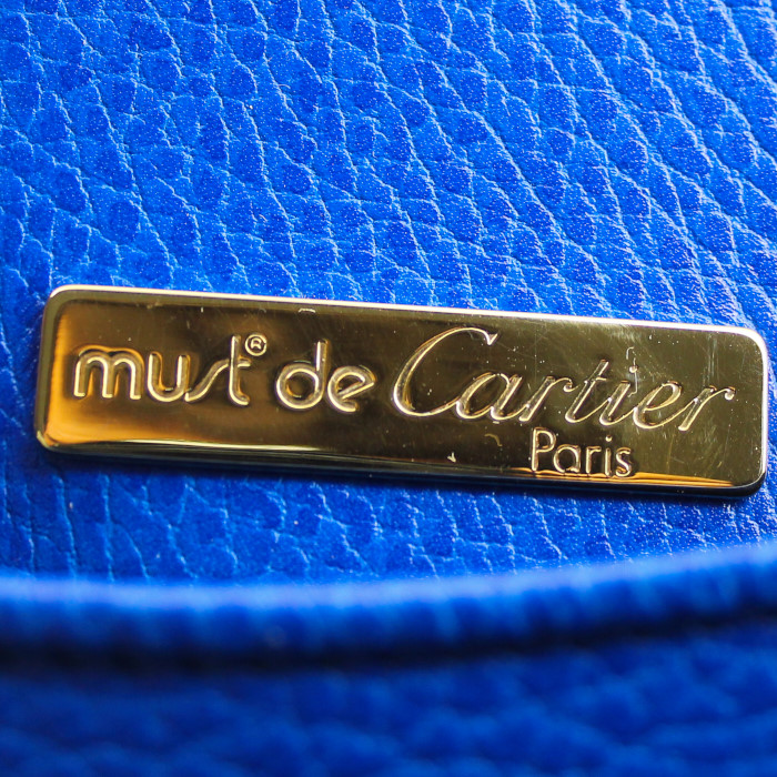 Bolso bandolera Cartier Must De Cartier - Bag en cuero azul - Detail D3