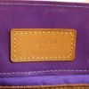 Bolso de mano Louis Vuitton Reade modelo pequeño en charol Monogram violeta - Detail D3 thumbnail