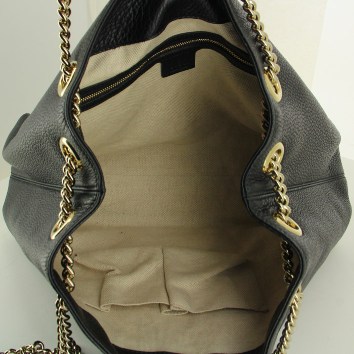 Sac cabas Gucci en cuir grainé noir - Detail D3