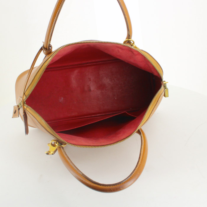 Bolso de mano Hermes Bolide en cuero epsom color oro - Detail D3