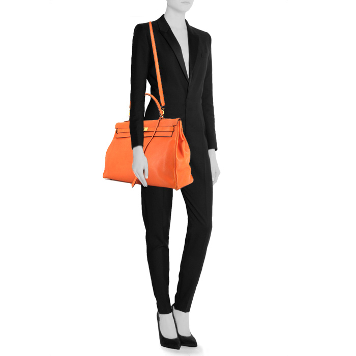 Bolso de mano Hermes Kelly 35 cm en cuero swift naranja - Detail D1
