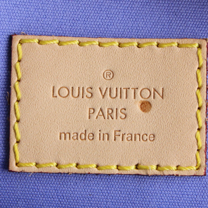 Sac à main Louis Vuitton Alma en cuir vernis monogram mauve - Detail D3