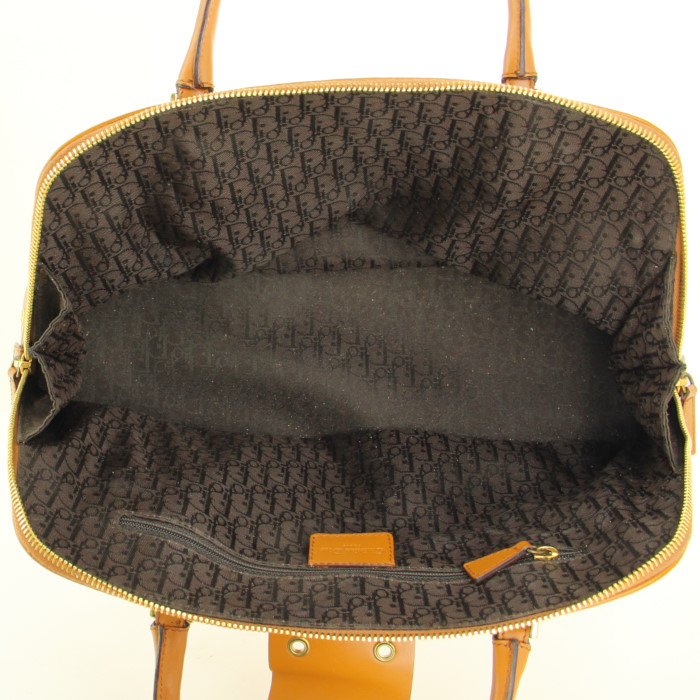 Dior handbag in gold leather and gold canvas - Detail D2