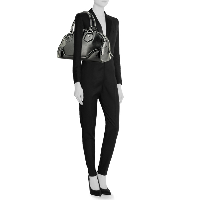 Louis Vuitton handbag in black epi leather - Detail D1