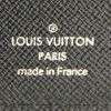 Billetera Louis Vuitton en cuero Epi negro - Detail D4 thumbnail