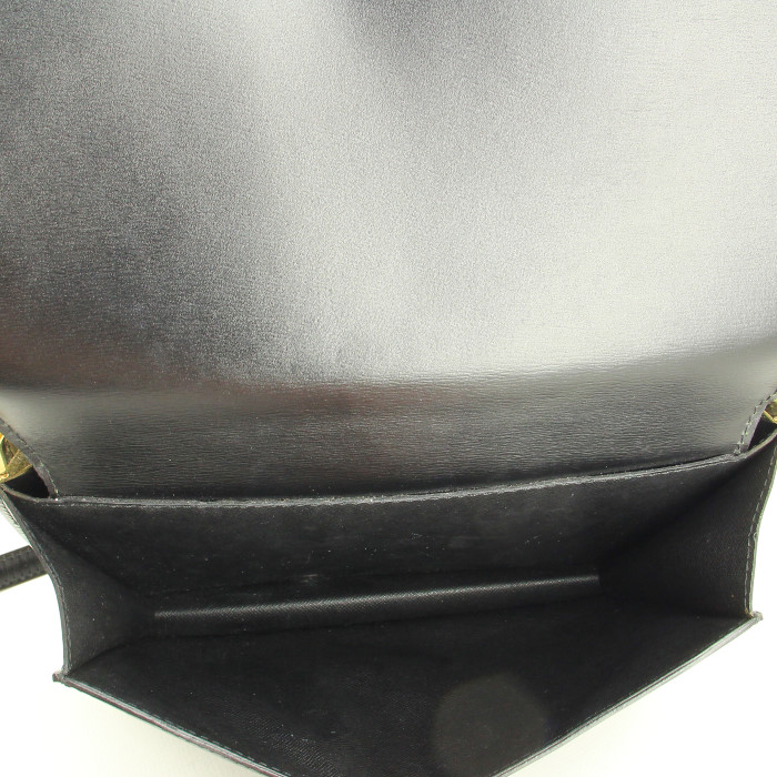 Louis Vuitton shoulder bag in black epi leather - Detail D2