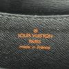 Sac bandoulière Louis Vuitton en cuir épi noir - Detail D4 thumbnail
