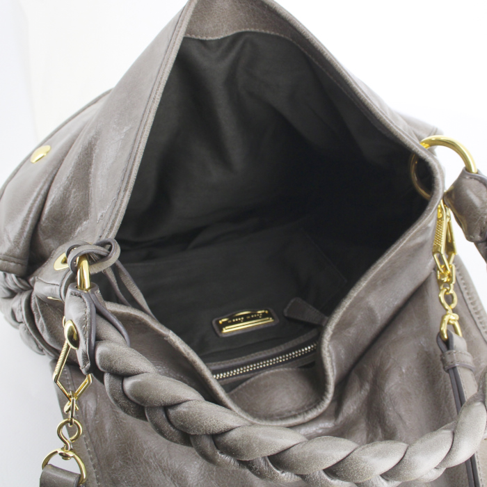 Miu Miu handbag in taupe leather - Detail D3