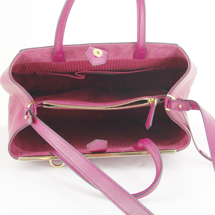 Fendi 2 Jours handbag in pink leather - Detail D3