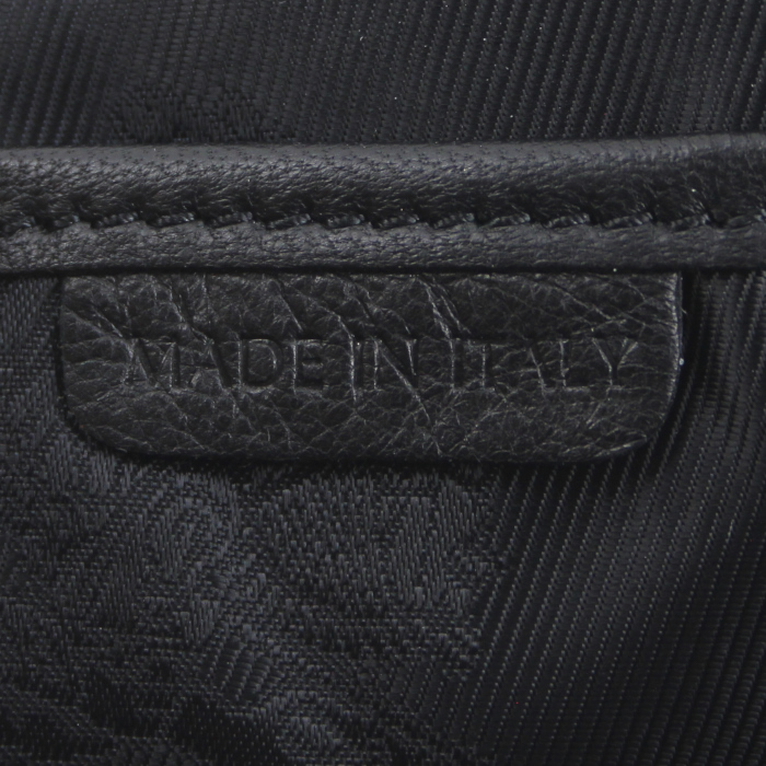 Burberry handbag in black leather - Detail D4