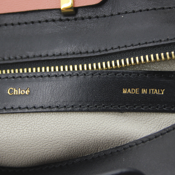 Bolso bandolera Chloé Alice en cuero rosa y negro - Detail D4