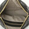 Bolso de mano Marc Jacobs en cuero acolchado negro - Detail D2 thumbnail