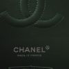 Chanel Timeless handbag in green patent quilted leather - Detail D4 thumbnail