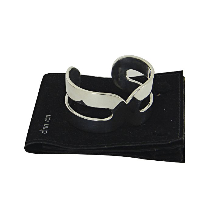 Bracelet manchette Dinh Van Maillons grand modèle en argent Bracelet manchette Dinh Van Maillons grand modèle en argent