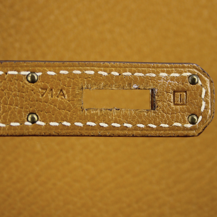 Bolso de mano Hermes Birkin 35 cm en cabra beige - Detail D4