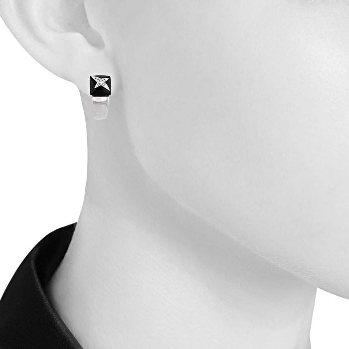 Paire de boucles d'oreilles Mauboussin Etoile Divine en or blanc,  onyx et diamants