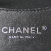 Sac à main Chanel petit Shopping en cuir grainé noir - Detail D3 thumbnail