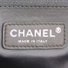 Sac à main Chanel Grand Shopping en cuir vernis violet - Detail D3 thumbnail